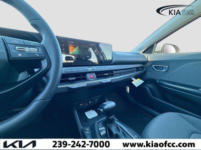 2025 Kia K4 - Photo 24