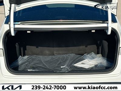 2025 Kia K4 - Photo 11