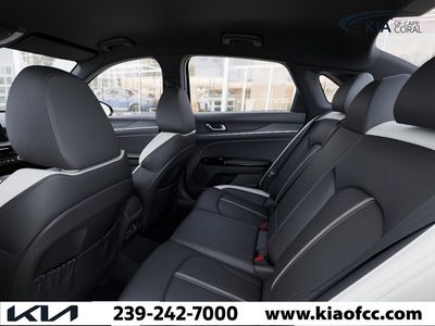 2026 Kia K5 — photo 18 view