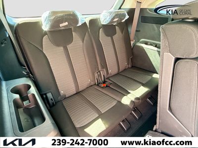 2026 Kia Sorento — photo 19 view