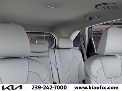 2026 Kia Sorento Hybrid — photo 27 view
