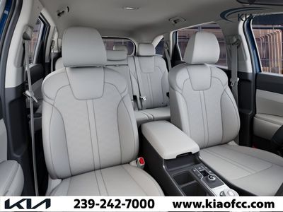 2026 Kia Sorento Hybrid — photo 15 view
