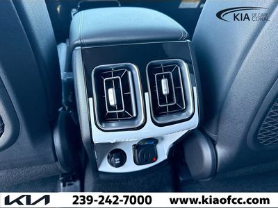 2026 Kia Sorento Hybrid - Photo 17