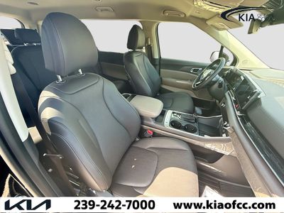2026 Kia Carnival — photo 15 view