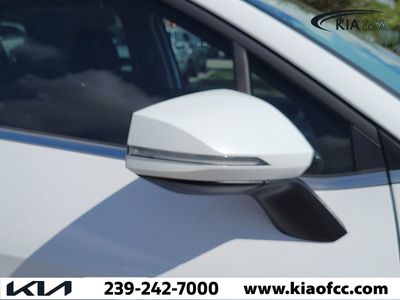 2026 Kia Sportage — photo 8 view