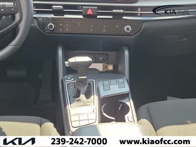 2026 Kia Sportage — photo 18 view