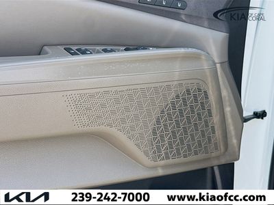 2026 Kia Carnival Hybrid — photo 25 view