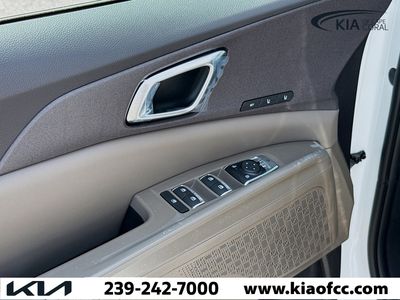 2026 Kia Carnival Hybrid — photo 24 view