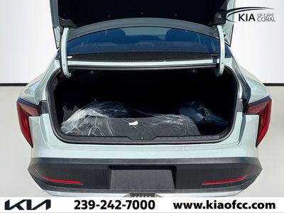 2025 Kia K4 - Photo 10