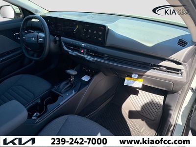 2025 Kia K4 - Photo 12