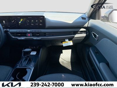 2025 Kia K4 - Photo 16