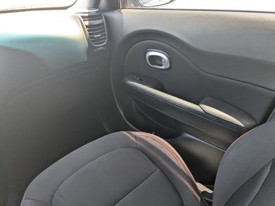 2016 Kia Soul - Photo 17