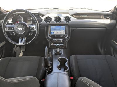 2018 Ford Mustang - Photo 16