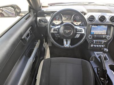 2018 Ford Mustang - Photo 17