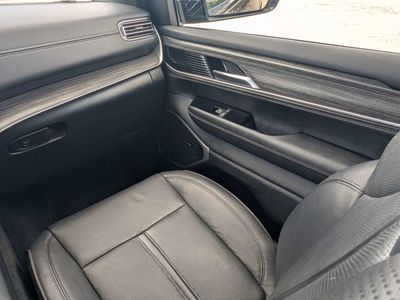 2024 Jeep Wagoneer L - Photo 23