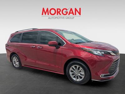 2022 Toyota Sienna - Photo 2