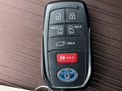 2022 Toyota Sienna - Photo 40
