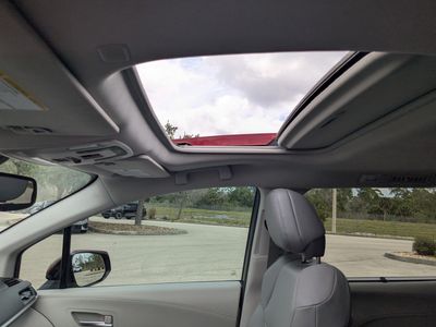 2022 Toyota Sienna - Photo 26