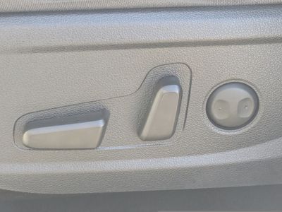 2019 Hyundai Santa Fe - Photo 23