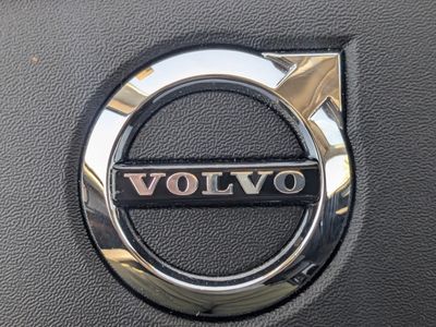 2023 Volvo XC40 - Photo 34