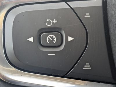 2023 Volvo XC40 - Photo 32