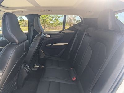 2023 Volvo XC40 - Photo 18