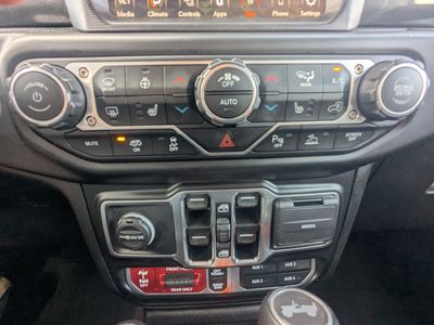 2021 Jeep Wrangler - Photo 29