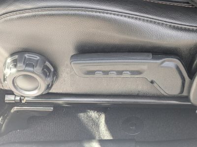 2021 Jeep Wrangler - Photo 25