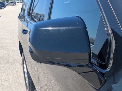 2025 Chevrolet Tahoe - Photo 12