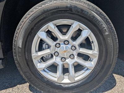 2025 Chevrolet Tahoe - Photo 11