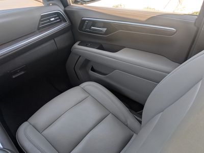 2025 Chevrolet Tahoe - Photo 22