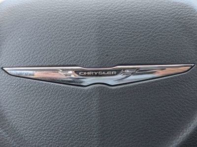 2025 Chrysler Pacifica - Photo 38
