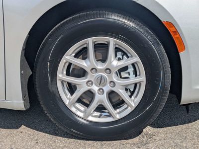 2024 Chrysler Pacifica - Photo 11