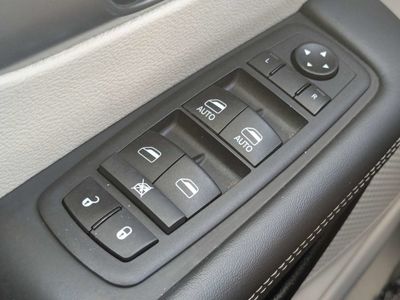2024 Chrysler Pacifica - Photo 31