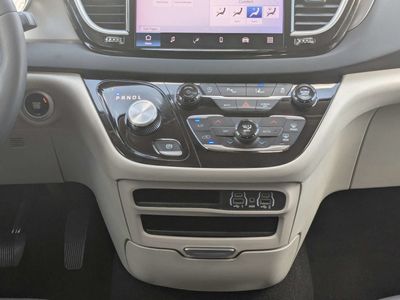 2024 Chrysler Pacifica - Photo 24