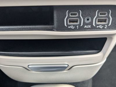 2024 Chrysler Pacifica - Photo 27