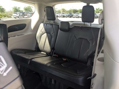 2024 Chrysler Pacifica - Photo 16