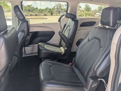 2024 Chrysler Pacifica - Photo 17