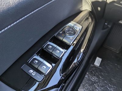 2026 Kia K5 - Photo 25