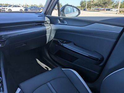 2026 Kia K5 - Photo 16
