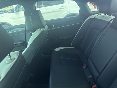 2025 Kia K5 - Photo 12
