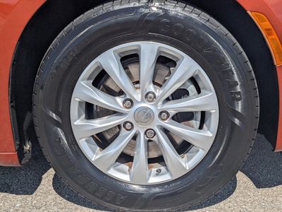 2018 Chrysler Pacifica - Photo 12
