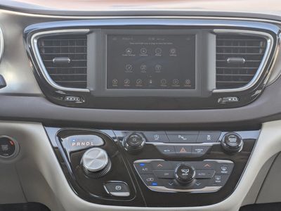 2018 Chrysler Pacifica - Photo 23
