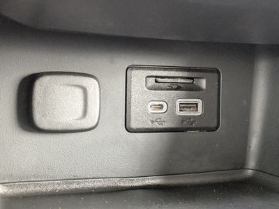 2023 GMC Acadia - Photo 26
