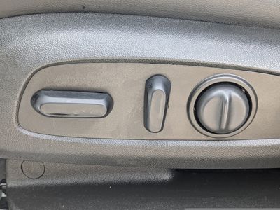 2023 GMC Acadia - Photo 24