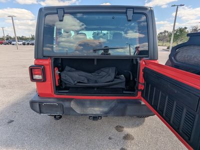 2019 Jeep Wrangler - Photo 14