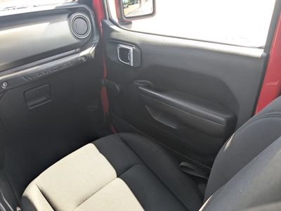 2019 Jeep Wrangler - Photo 19