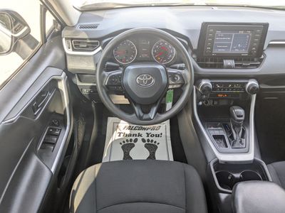 2020 Toyota RAV4 - Photo 19