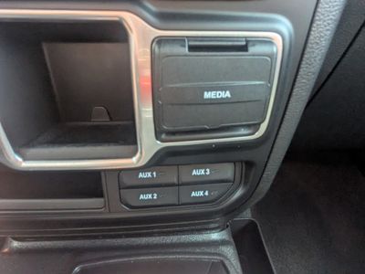 2022 Jeep Wrangler - Photo 24