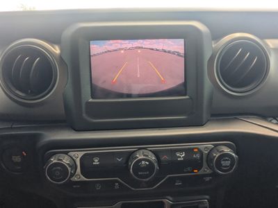 2022 Jeep Wrangler - Photo 22